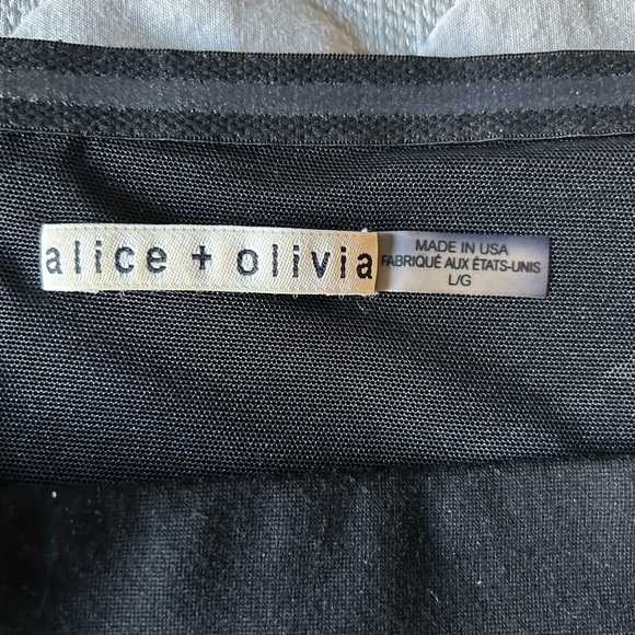 **SOLD** Alice + Olivia Off Shoulder Crop Top - Black - Size L - Picture 2 of 7